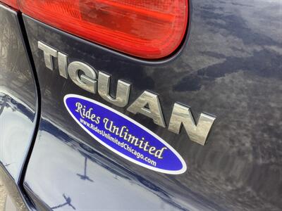 2013 Volkswagen Tiguan S 4Motion   - Photo 33 - Crest Hill, IL 60403