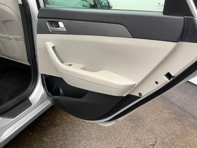 2016 Hyundai SONATA SE   - Photo 25 - Crest Hill, IL 60403