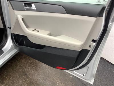 2016 Hyundai SONATA SE   - Photo 28 - Crest Hill, IL 60403