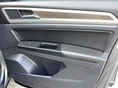 2019 Volkswagen Atlas V6 SE R-Line 4Motion   - Photo 44 - Crest Hill, IL 60403