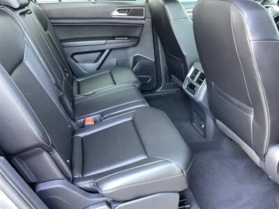 2019 Volkswagen Atlas V6 SE R-Line 4Motion   - Photo 39 - Crest Hill, IL 60403