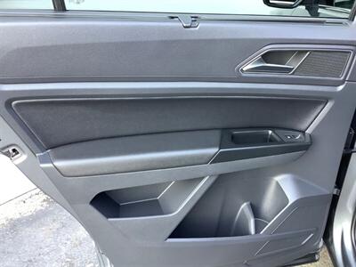 2019 Volkswagen Atlas V6 SE R-Line 4Motion   - Photo 32 - Crest Hill, IL 60403