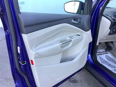 2014 Ford Escape Titanium   - Photo 14 - Crest Hill, IL 60403