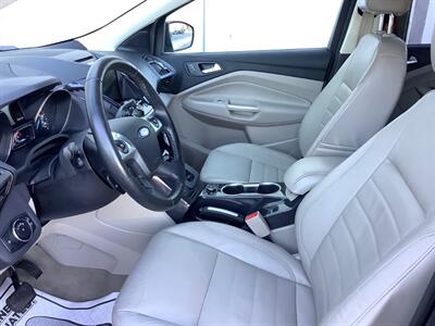 2014 Ford Escape Titanium   - Photo 16 - Crest Hill, IL 60403