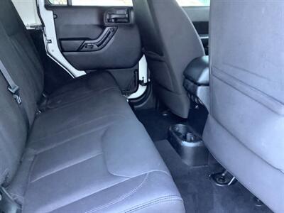 2014 Jeep Wrangler Sport - Photo 21 - Crest Hill, IL 60403