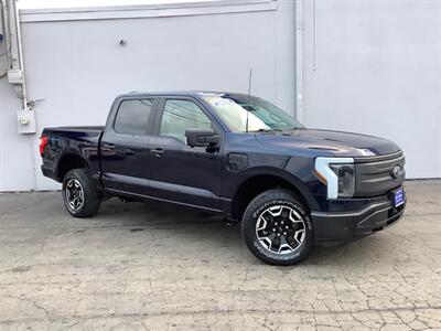 2022 Ford F-150 Lightning Pro   - Photo 11 - Crest Hill, IL 60403