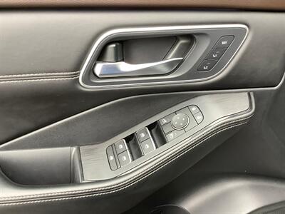 2023 Nissan Rogue Platinum   - Photo 15 - Crest Hill, IL 60403