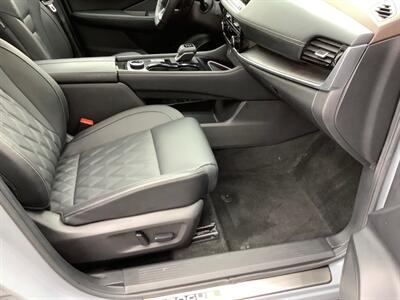 2023 Nissan Rogue Platinum   - Photo 43 - Crest Hill, IL 60403