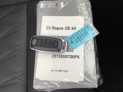2023 Nissan Rogue Platinum   - Photo 46 - Crest Hill, IL 60403