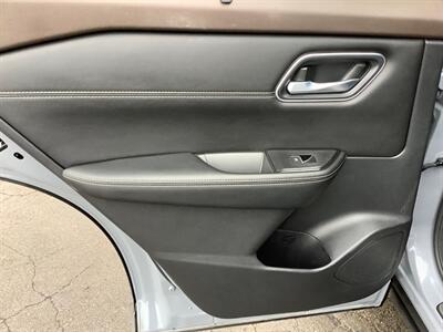 2023 Nissan Rogue Platinum   - Photo 37 - Crest Hill, IL 60403