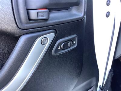 2013 Jeep Wrangler Sahara - Photo 14 - Crest Hill, IL 60403