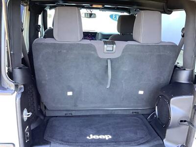 2013 Jeep Wrangler Sahara - Photo 38 - Crest Hill, IL 60403