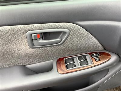 2000 Toyota Camry LE   - Photo 11 - Crest Hill, IL 60403
