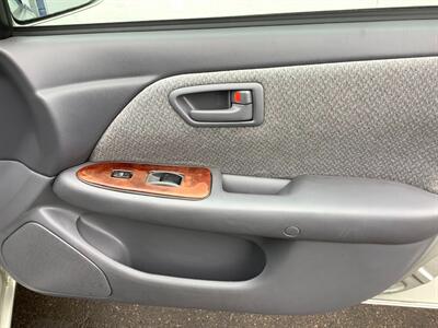 2000 Toyota Camry LE   - Photo 24 - Crest Hill, IL 60403