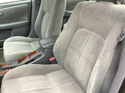 2000 Toyota Camry LE   - Photo 19 - Crest Hill, IL 60403