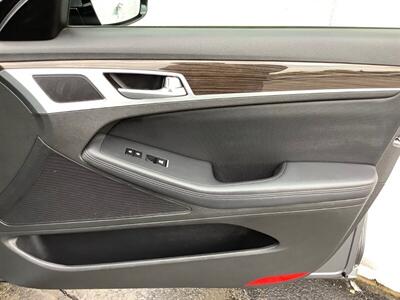 2016 Hyundai Genesis 3.8L - Photo 29 - Crest Hill, IL 60403
