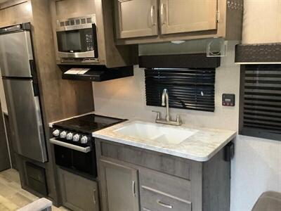 2021 Jayco JayFlight 264BH   - Photo 16 - Crest Hill, IL 60403