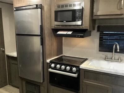 2021 Jayco JayFlight 264BH   - Photo 25 - Crest Hill, IL 60403