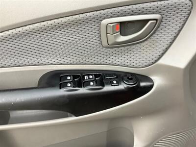 2009 Hyundai TUCSON GLS - Photo 11 - Crest Hill, IL 60403