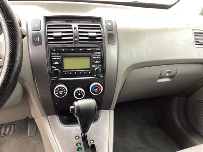 2009 Hyundai TUCSON GLS - Photo 15 - Crest Hill, IL 60403