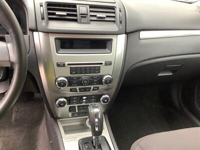 2011 Ford Fusion Hybrid - Photo 13 - Crest Hill, IL 60403