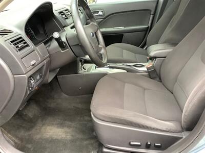 2011 Ford Fusion Hybrid - Photo 11 - Crest Hill, IL 60403