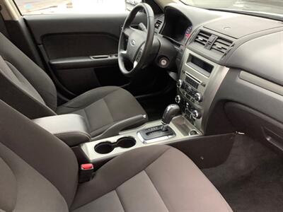 2011 Ford Fusion Hybrid - Photo 28 - Crest Hill, IL 60403