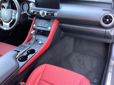 2024 Lexus RC 350 F SPORT   - Photo 52 - Crest Hill, IL 60403