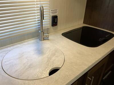 2019 Forest River Wolf Pup Limited 16BHS  16BHS - Photo 26 - Crest Hill, IL 60403