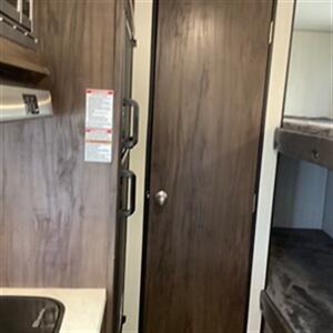 2019 Forest River Wolf Pup Limited 16BHS  16BHS - Photo 31 - Crest Hill, IL 60403