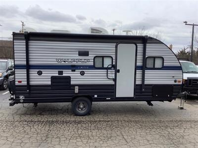 2019 Forest River Wolf Pup Limited 16BHS  16BHS - Photo 15 - Crest Hill, IL 60403