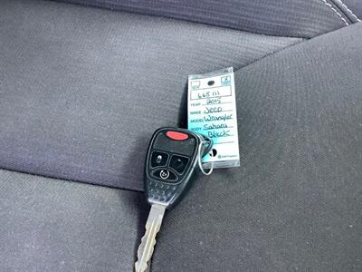 2015 Jeep Wrangler Sahara   - Photo 26 - Crest Hill, IL 60403