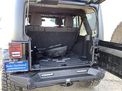 2015 Jeep Wrangler Sahara   - Photo 27 - Crest Hill, IL 60403