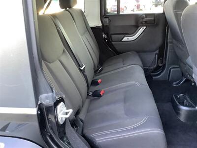 2015 Jeep Wrangler Sahara   - Photo 23 - Crest Hill, IL 60403