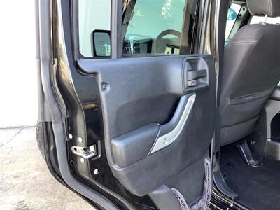 2015 Jeep Wrangler Sahara   - Photo 20 - Crest Hill, IL 60403
