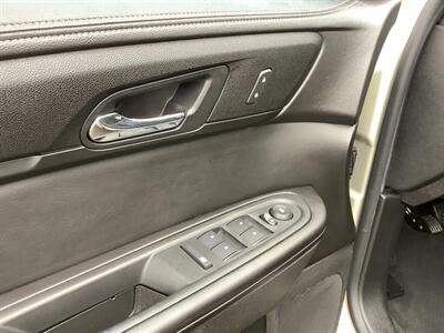 2013 GMC Acadia SLE-2   - Photo 34 - Crest Hill, IL 60403