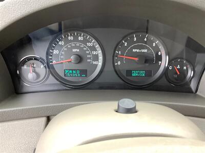 2006 Jeep Grand Cherokee Laredo   - Photo 16 - Crest Hill, IL 60403