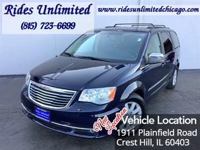 2012 Chrysler Town & Country Touring-L   - Photo 1 - Crest Hill, IL 60403