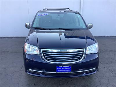 2012 Chrysler Town & Country Touring-L   - Photo 11 - Crest Hill, IL 60403