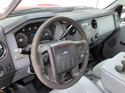 2012 Ford F-250 XLT  6.2L SERIVCE BODY - Photo 18 - Crest Hill, IL 60403
