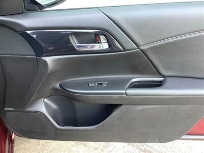 2015 Honda Accord Sport   - Photo 28 - Crest Hill, IL 60403