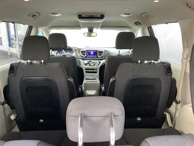 2017 Chrysler Pacifica Touring-L - Photo 47 - Crest Hill, IL 60403