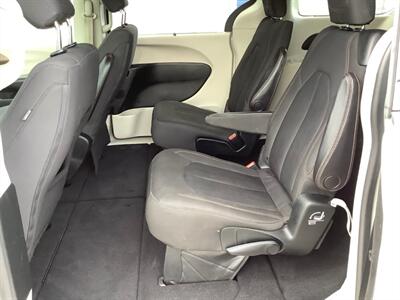 2017 Chrysler Pacifica Touring-L - Photo 28 - Crest Hill, IL 60403