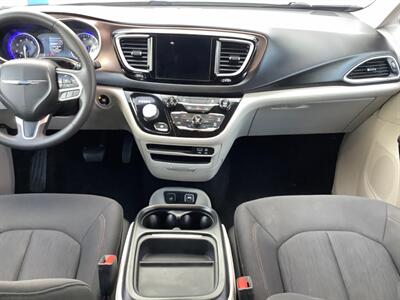 2017 Chrysler Pacifica Touring-L - Photo 43 - Crest Hill, IL 60403