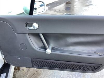 2001 Audi TT 225hp quattro - Photo 27 - Crest Hill, IL 60403