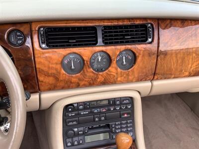 1999 Jaguar XK8   - Photo 25 - Crest Hill, IL 60403