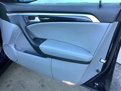 2006 Acura TL   - Photo 27 - Crest Hill, IL 60403