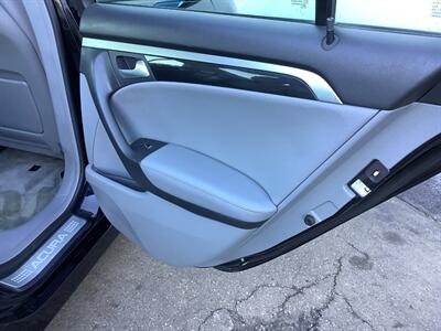 2006 Acura TL   - Photo 25 - Crest Hill, IL 60403