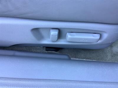 2006 Acura TL   - Photo 29 - Crest Hill, IL 60403