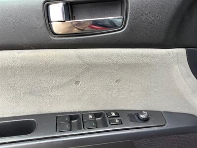 2012 Nissan Sentra 2.0 S   - Photo 10 - Crest Hill, IL 60403